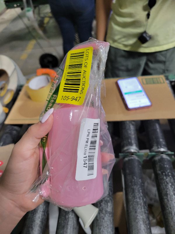 Photo 1 of 3 PCS Lash Shampoo Brush Sets With 1pcs 250 ML Plastic Satety Lash Tatoo Wash Bottles 2PCS Nose Blackhead Facial Cleaning Brush for Eyelash Extension Supplies (pink)