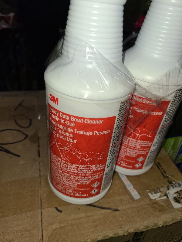 Photo 1 of 3M Toilet Cleaner - 1 quart Net Weight - 34764