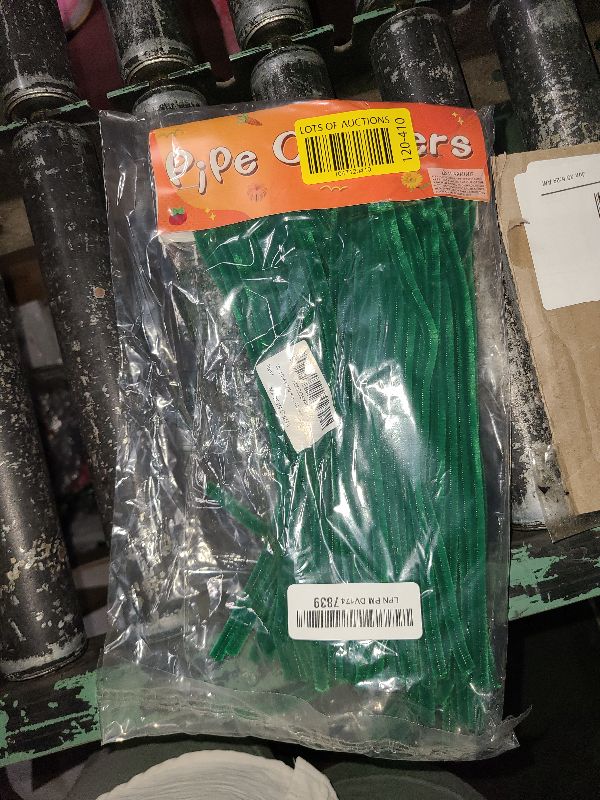 Photo 1 of 100 Pieces  Cleaners Chenille Stem, Green Pipe Cleaners Set for DIY Arts Crafts Decorations (Green)
