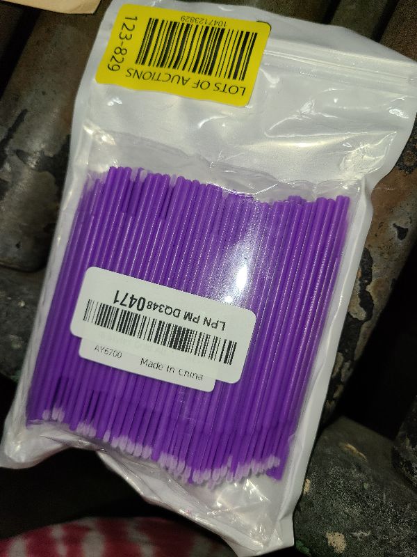 Photo 1 of 400 Pcs Micro Applicator Brushes,JASSINS Microswabs for eyelash extensions,Disposable 2mm Precision Mascara swab,For Cleaning and Applying Makeup (Purple)