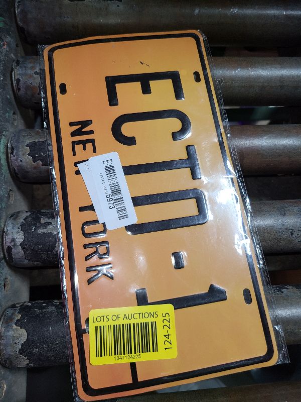 Photo 1 of - ECTO 1 : Replica of The License Plate Compatible with Cadillac from The Ghostbusters Movie (56)