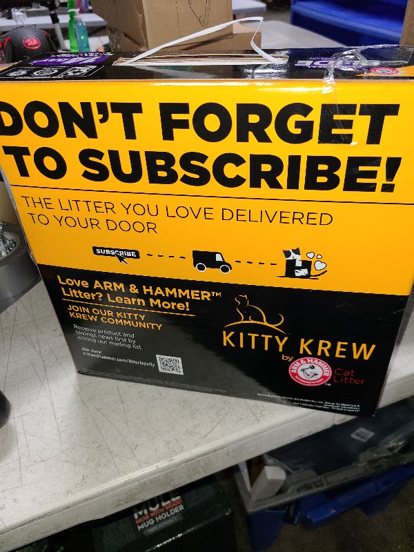 Photo 1 of ARM & HAMMER Clump & Seal SLIDE Platinum Multi-Cat Clumping Litter, Easy Clean, Superior Odor Control, 18 Lbs