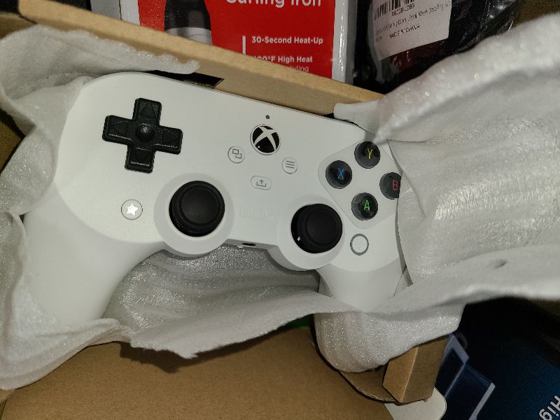 Photo 1 of 8Bitdo Pro 2 Wired Controller for Xbox, Hall Effect Joysticks and Hall Triggers, 3.5mm Audio Jack, Compatible with Xbox Series X|S, Xbox One, Windows 10/11 - Officially Licensed (White)