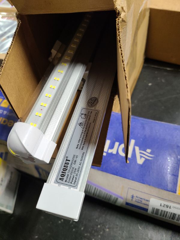 Photo 1 of AQIQUUT Led Shop Lights,Led Shop Lights 4FT 50W 6500K 7000LM Clear White,Shop Light 4FT 110V Linkable Integrated V-Shape for Shop Garage,Warehouse,Workbench and Workshop Indoor(4-Pack)
