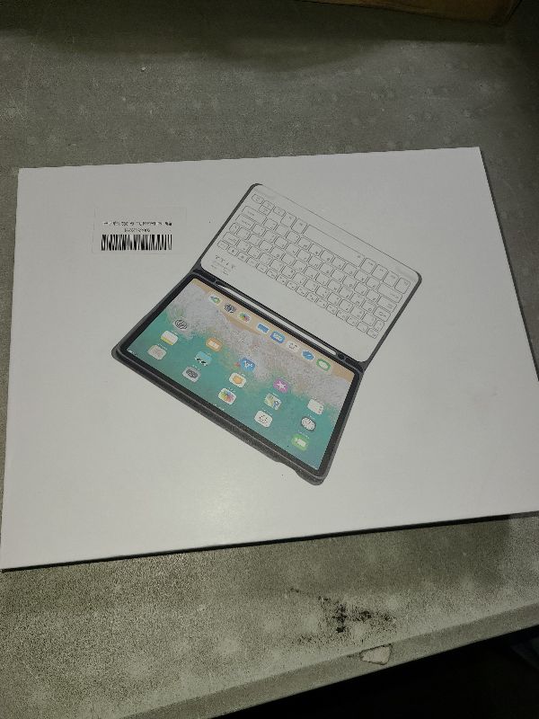 Photo 1 of aoub Keyboard Case for iPad (A16) 11th Gen 11 Inch 2025, iPad 10th Generation 10.9 inch 2022 with Pencil Holder, Stand Folio Detachable Wireless Bluetooth Rechargeable Keyboard, Light Green