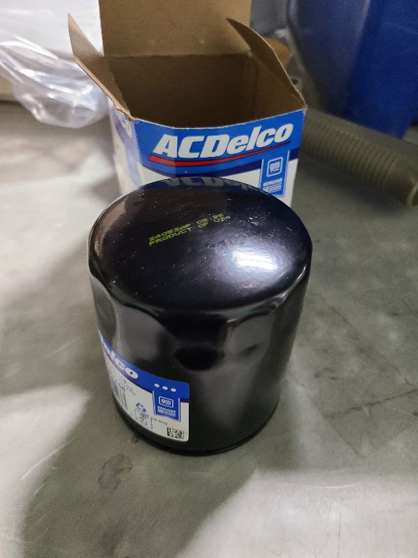 Photo 1 of ACDelco GM Original Equipment UPF48R Engine Oil Filter