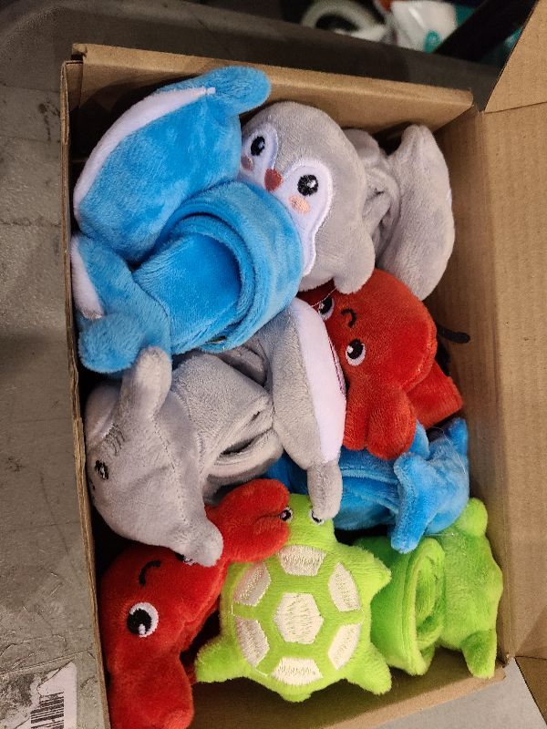 Photo 1 of 12 PCS Stuffed Ocean Animal Slap Bracelets Plush Animal Slap Bracelets Cute Wrist Slap Band Toy Wrist Animals Wrist Pets Slap Bracelet Wrist Toy for Boys Girls Birthday Gifts Party Favors 6 Styles
