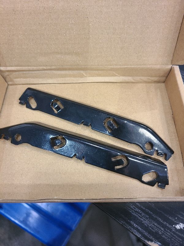 Photo 1 of ApplianPar Front Bumper Bracket Left and Right Side Iron Hold Mount for 3 Series E90 2006 2007 2008 2009 2010 2011 2012
