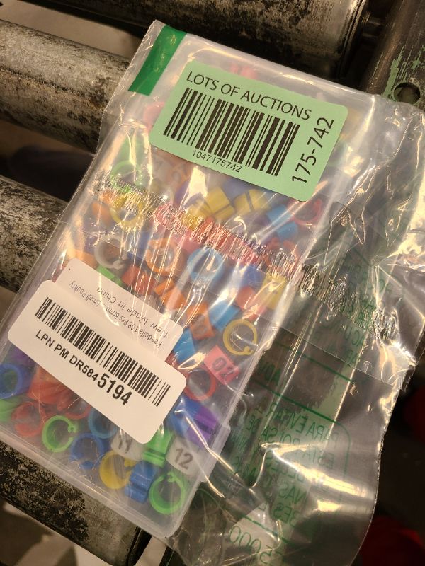 Photo 1 of 108 Pcs 8mm Bird Quail Leg Rings with 9 Color Numbered Bird Pigeons Identification Leg Bands Clip on Colorful Poultry Ankle Tags for Bantam Quail Dove Lovebirds Finch Small Poultry