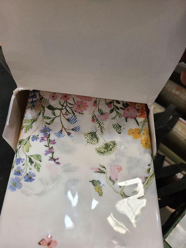 Photo 1 of 100Pcs Disposable Floral Paper Napkins Decorative Bathroom Napkins Guest Disposable Wild Flower Hand Towels Dinner Party Napkins for Wedding Birthday Party Baby Shower