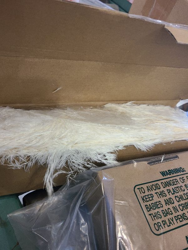 Photo 1 of 30 Stems White Pampas Grass Fluffy, Boho Home Decor, Natural Fluffy Pompas Grass Natural Pampas for Living Room Decor, Table Decor, Boho Decor, Party Wedding Decor, Gift (17.7 inch, 30 White )