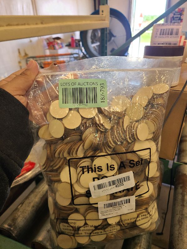 Photo 1 of 1000 Pieces Unfinished Wood Slices Round Disc Circle Wood Pieces Wooden Cutouts Ornaments for Wood Slices DIY Crafts and Decoration, 1 Inch in Diameter