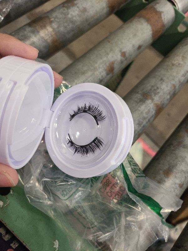 Photo 1 of 4 Pairs Magnetic Eyelashes with Applicator: Natural Look, Reusable, No Glue Needed, Wendy Lashes, CX0305, 079+B01