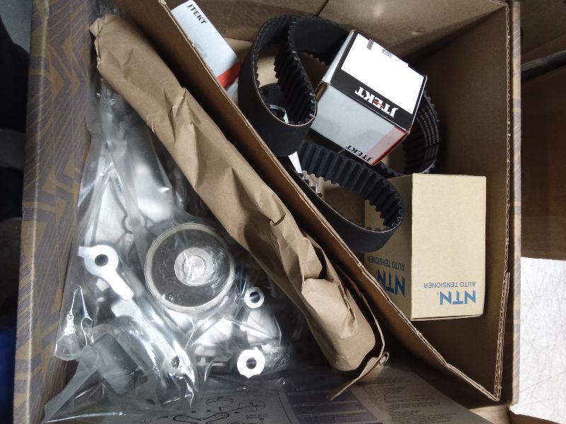 Photo 1 of AISIN TKT-021 Engine Timing Belt Kit with Water Pump - Compatible with Select Lexus GS400, GS430, GX470, LS400, LS430, LX470, SC400, SC430 Toyota 4Runner, Land Cruiser, Sequoia, Tundra