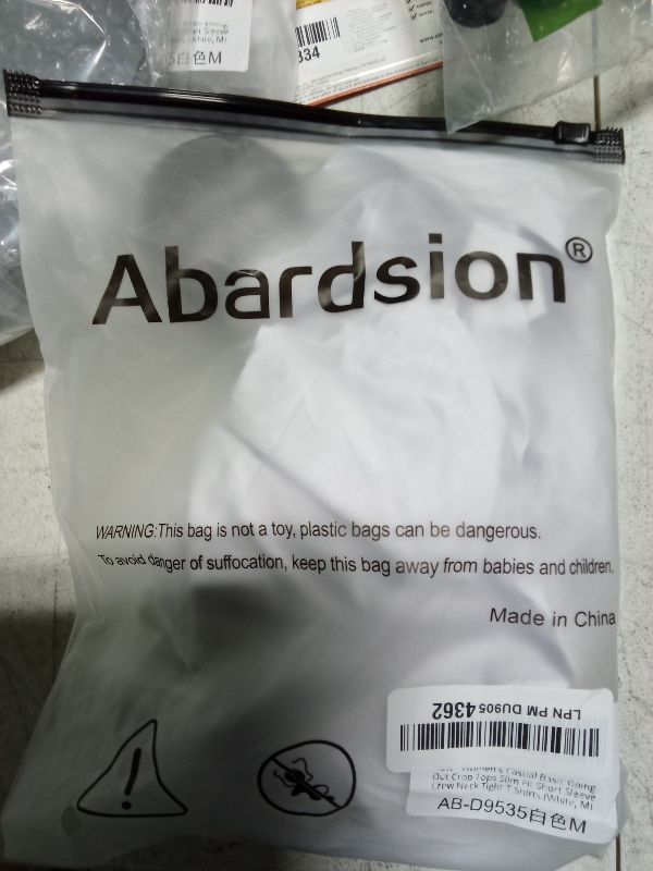 Photo 1 of Abardsion Women's Casual Basic Going Out Crop Tops Slim Fit Short Sleeve Crew Neck Tight T Shirts 2025 (White, M)