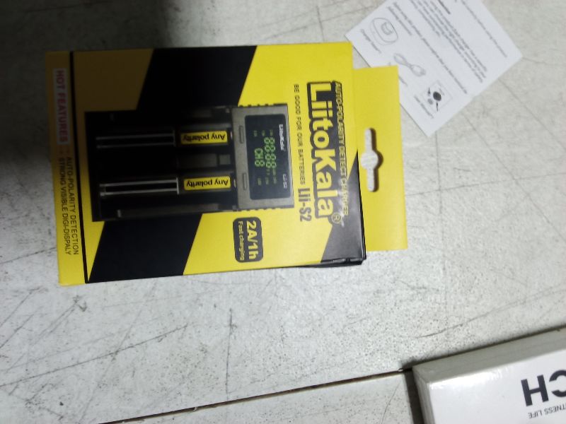 Photo 1 of 2Bay USB Smart 18650 Battery Charger Universal Battery Charger LCD Digital Display for 18650 26650 AA AAA 18350 RCR123 14500 IMR 10440 Li-ion Ni-MH Ni-CD LiFePO4 Rechargeable Batteries