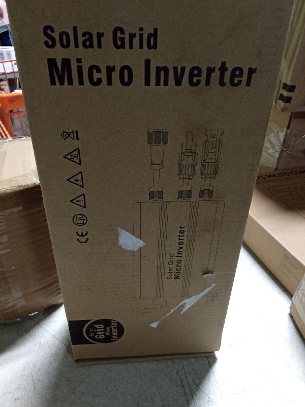 Photo 1 of 700W Grid Tie Micro Inverter,MPPT Pure Sine Wave, Auto AC110V/220V Output DC26-46V PV Input, Suitable for 36V Solar Panel, Ideal for Small Home Solar Power System (700W)