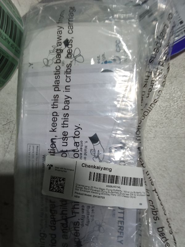 Photo 1 of Chenkaiyang 20 Pcs Magic Flying Butterfly, Wind Up Butterfly Toy Rubber Band Powered Flying Butterflies Surprise Gift for Explosion Box Envelope Wedding Birthday Party (20 Classic Style)