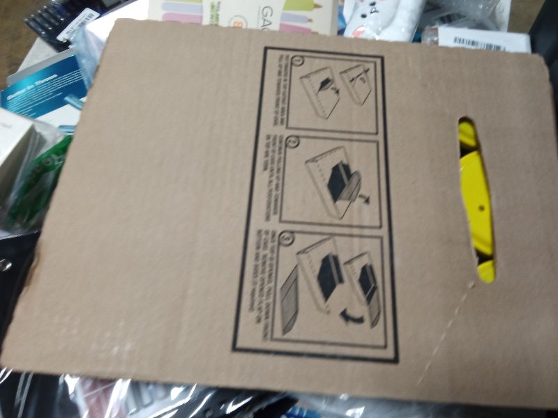 Photo 1 of Van Camp's Seafood Solid Light Yellowfin Tuna in Water, 5 oz. Can (Pack of 12), Wild Caught Canned Tuna