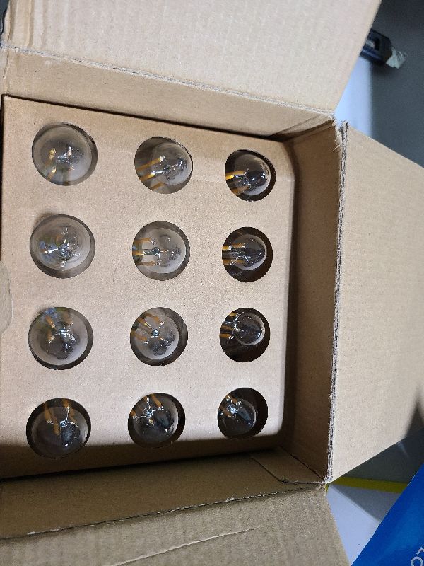 Photo 1 of 12-Pack Dimmable E12 LED Candelabra Bulbs 60W Equivalent, 2700K Soft Warm White, 600 Lumens B11 Candle Base 6W C35 LED Filament Vintage Light Bulbs, Clear Glass for Chandelier Ceiling Fan High CRI 90+