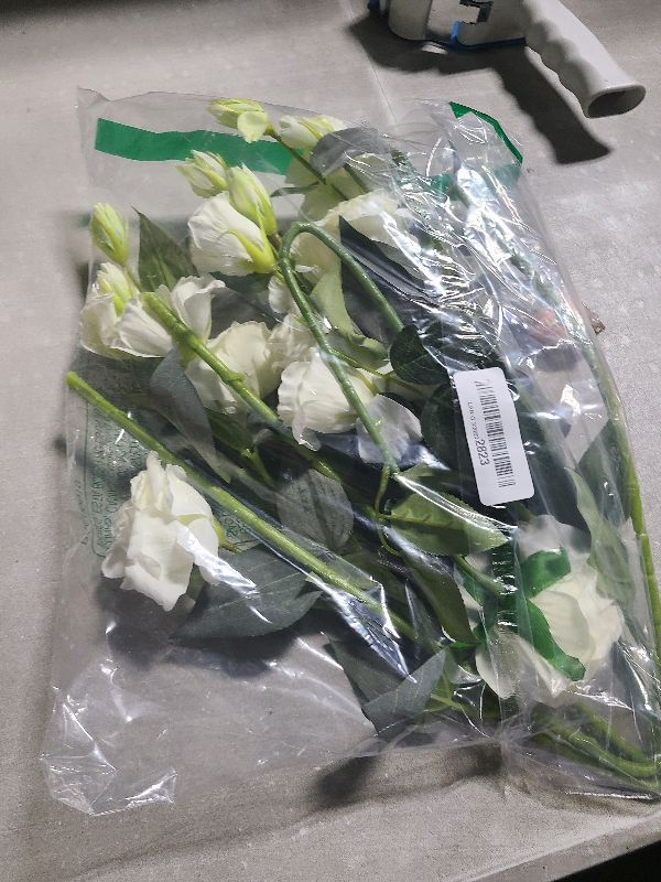 Photo 1 of 34.5" White Artificial Flowers Silk Fake Flower 3Pcs Eustoma Lisianthus Flowers with Long Stem Faux Flowers Arrangement Branch with 4 Heads for DIY Wedding Party Centerpiece Bouquet Table Home Decor