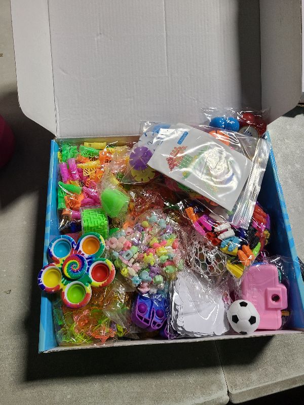 Photo 1 of 1000Pcs Party Favors for Kids, Fidget Toys Bulk, Birthday Gift Toys, Fidgets Stocking Stuffers, Treasure Box Birthday Party, Goodie Bag Stuffers, Carnival Prizes, Pinata Stuffers, Classroom Prizes