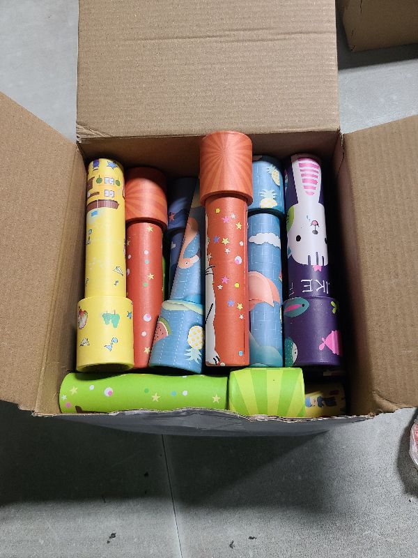 Photo 1 of 20 Pcs Classic Kaleidoscopes Educational Toys for Party Favors Fun Kaleidoscope Toy for Stock Stuffers Bag Fillers Birthday Party School Classroom Prizes, Random Colors (Flamingo)