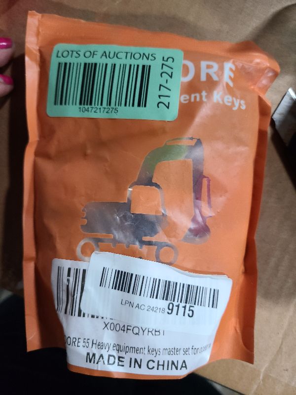 Photo 1 of 55 Full Range Non-Duplicated Master Construction Original Equipment Keys for Hyster JLG Yanmar Takeuchi JD CAT Sany Daewoo Takeuchi Hyster Toyota Kubota Komatsu Case New Holland Volvo Hyundai