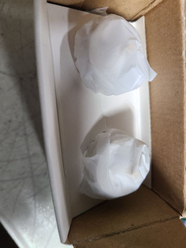 Photo 1 of DEWENWILS Light Sensor Socket, Dusk to Dawn Light Socket Adapter, 360° Sensor Rotation, E26/E27 Light Bulb Sockets for Porch Light, Wall Light, Compatible with LED/INC/CFL/Halogen Bulbs, 2 Pack