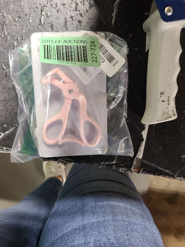 Photo 1 of 2 Style Eyelash Curler - Lash Curler with 2 Extra Silicone Replacement Pads, Achieve Perfect Curls in 5 Seconds - Quick Natural Curling for Long Lasting (Pink)
