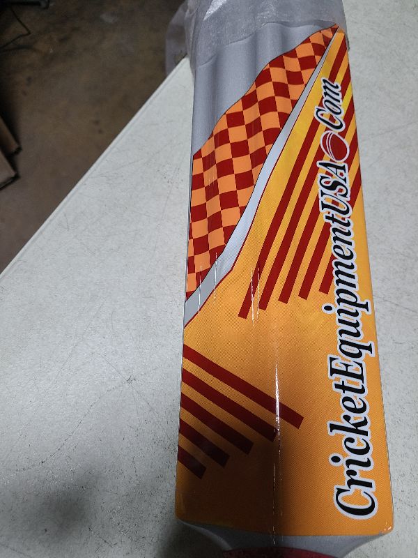 Photo 1 of Fiber Cricket Bat Light Weight 2 Pounds Practice Training Fiberglass Cricket Bat Full Size