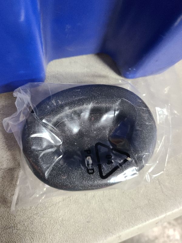 Photo 1 of 3M WorkTunes Hearing Protector Replacement Ear Cushion Hygiene Kit, 1 pair, works with WorkTunes AM/FM (90541) and WorkTunes Connect + AM/FM (90542)