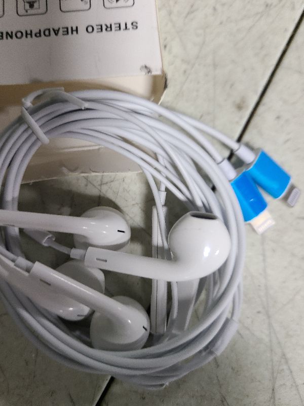 Photo 1 of 2 Pack-USB C Headphones for iPhone 15 Earbuds USB C Wired Earphones with Mic & Remote Control Noise Cancelling for iPhone 16 pro, iPad Pro, Galaxy S23/S22/S21/S20/Ultra Note 10/20, Pixel 7/6/6a/5/4