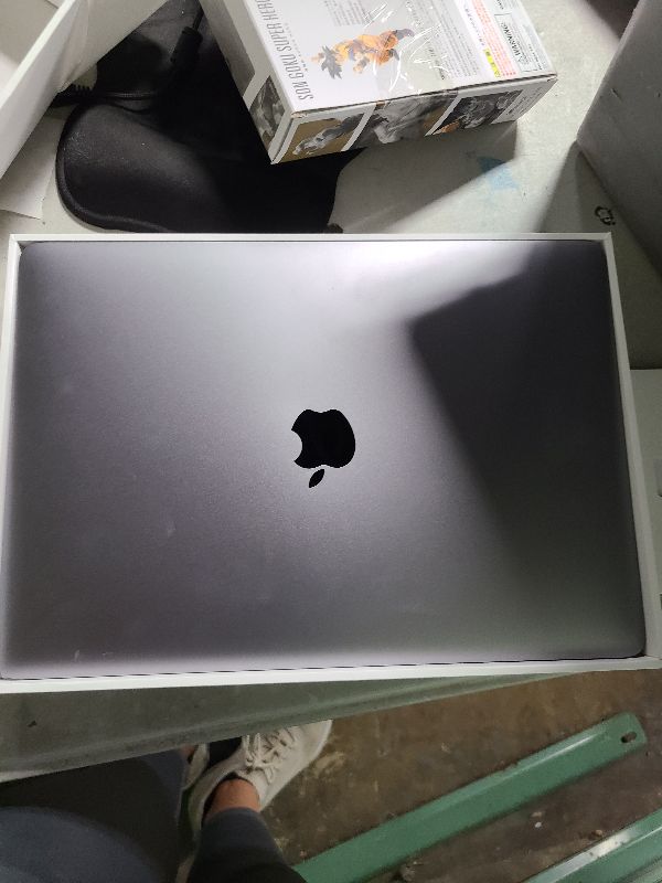 Photo 1 of  Apple 2020 MacBook Air with 1.1GHz Intel Core i3, 13-inch, 8GB RAM, 128GB SSD Storage Space Gray (Renewed) 