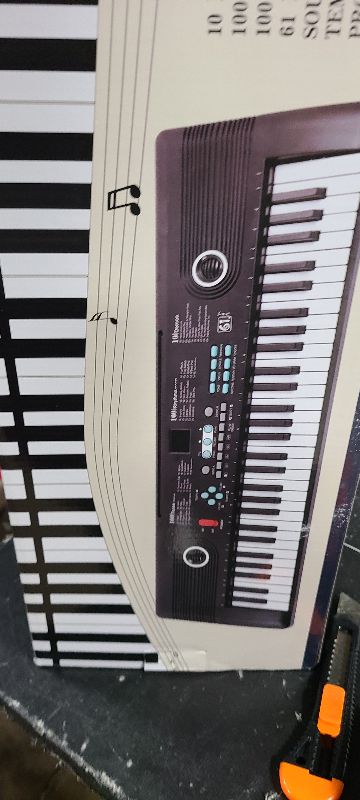 Photo 1 of 61 keys keyboard piano, Electronic Digital Piano with Built-In Speaker Microphone, Portable Keyboard Gift Teaching for Beginners, electric piano for kids