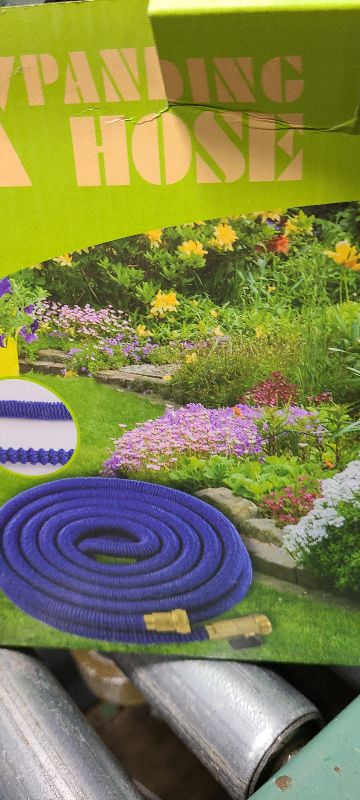 Photo 1 of 100 ft Expandable Garden Hose - Expanding Water Hoses - Retractable,Flexible,Less Kink & Tangle Car Washing Pipe for Yard, Outdoor