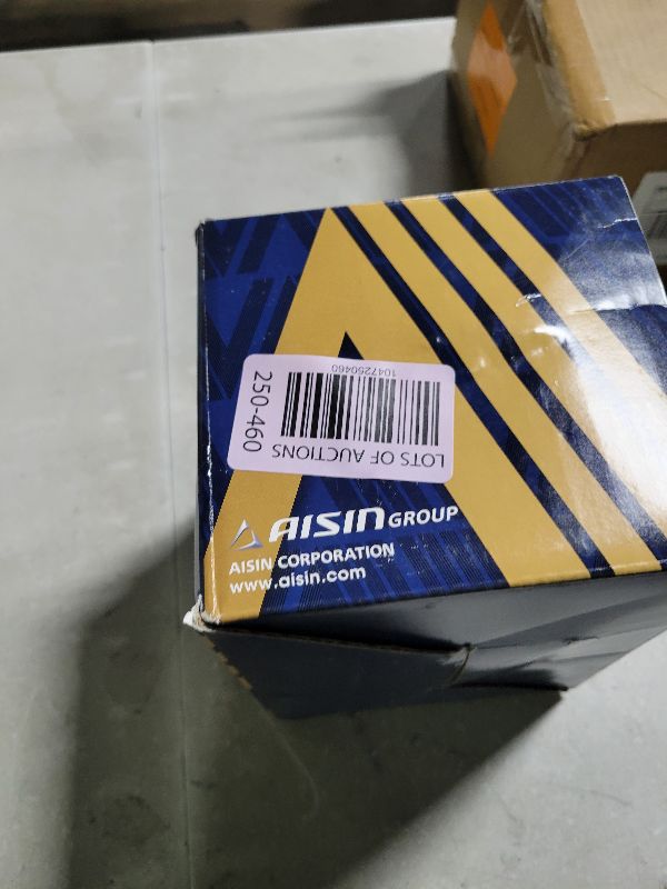 Photo 1 of AISIN WPT-190 New Engine Water Pump with Gaskets - Compatible with Select Lexus CT200h Toyota Prius, Prius C, Prius Plug-In, Prius V
