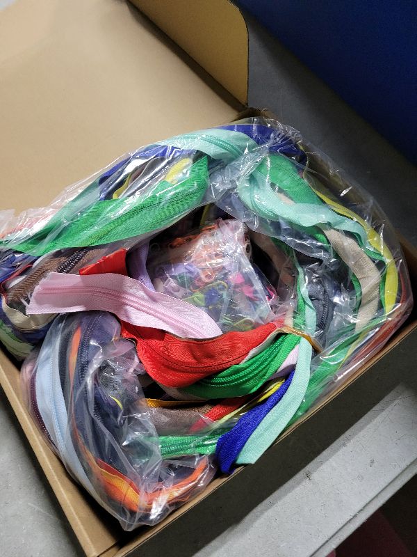 Photo 1 of 60 Yards 20 Pcs Sewing Zippers Bulk #5 Nylon Coil Zippers Assorted Zipper for Sewing with 200 Zipper Sliders for DIY Tailor Crafts Supplies (20 Color)