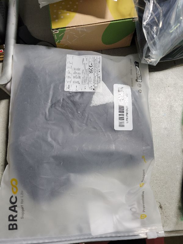 Photo 1 of Bracoo Adjustable Compression Knee Patellar Pad Tendon Support Sleeve Brace for Men Women - Arthritis Pain, Injury Recovery, Running, Workout, KS10 (Black)