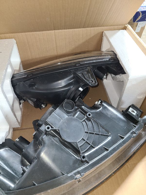 Photo 1 of LBRST Headlight Assembly for Honda Civic 2001-2003 Black Housing Clear Reflector Clear Lens Driver and Passenger Side Headlamp