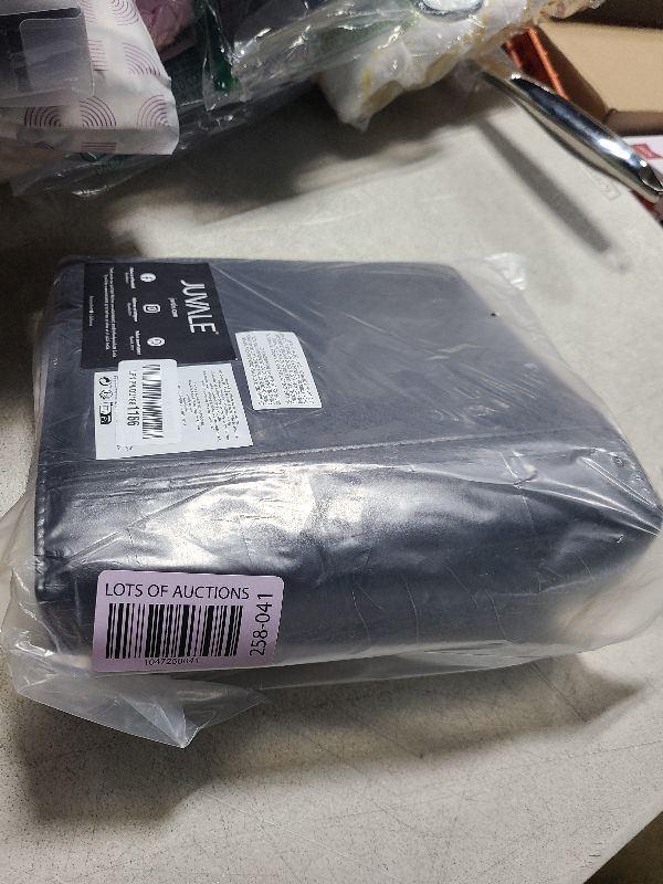 Photo 1 of 4-Inch Theater Binder with 30 Sleeves, 3-Ring Organizer with Clear Sheet Protectors for Gifts, Show-Bills Holder, 2 Pockets Per Sleeve (10x9.5 in)