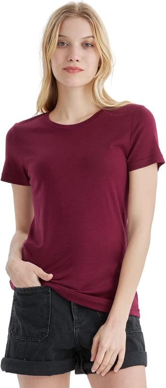 Photo 1 of Manote 100% Merino Wool T Shirts for Men, Short Sleeve Lightweight Crew Undershirt, No-Odor Base Layer for Hiking Travel (US, Alpha, Small, Regular, Regular, Burgundy)