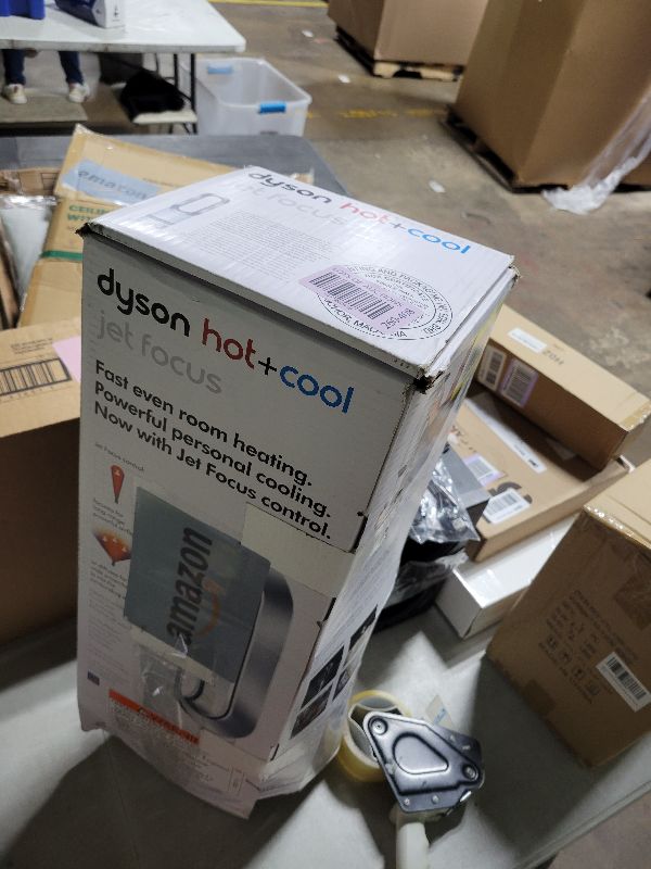 Photo 1 of Dyson Hot+Cool AM09 Tower Bladeless Fan Heater - White/Silver (Renewed)
