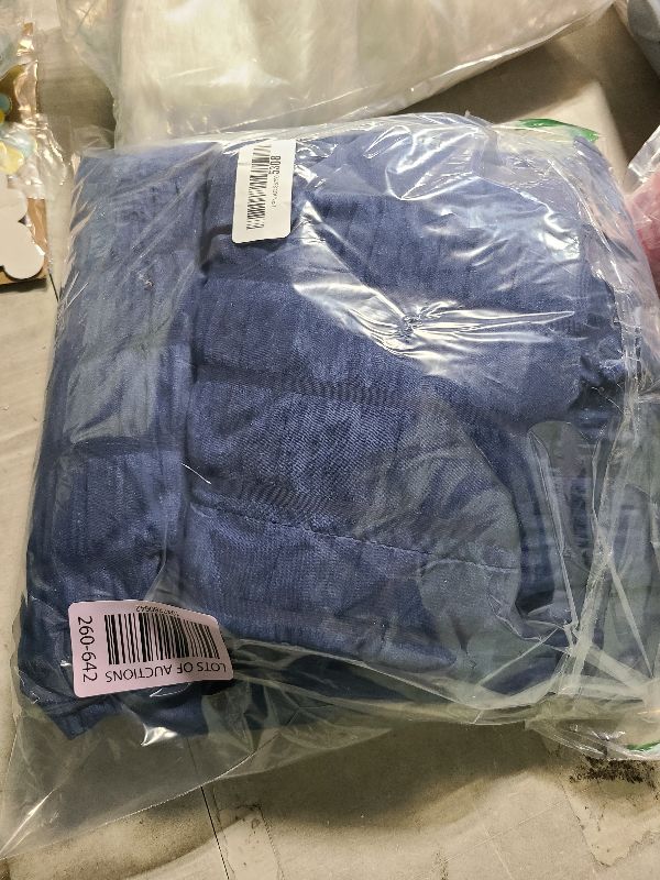 Photo 1 of HYMOKEGE Navy Blue Duvet Cover Queen Size, Ultra Soft 3-Piece Seersucker Duvet Cover Set with Zipper Closure, Soft Brushed Microfiber Bedding Set with 8 Corner Ties (90"x90", 2 Pillowshams)