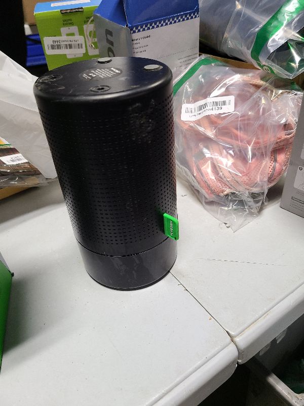 Photo 1 of VIVOSUN AeroStream U075 USB Humidifier, 750ml Cool Mist Mini Humidifier with 2 Mist Modes, Auto Shut-Off, Smart Remote Control with VGrow, Designed for Small Grow Tents/VGrow