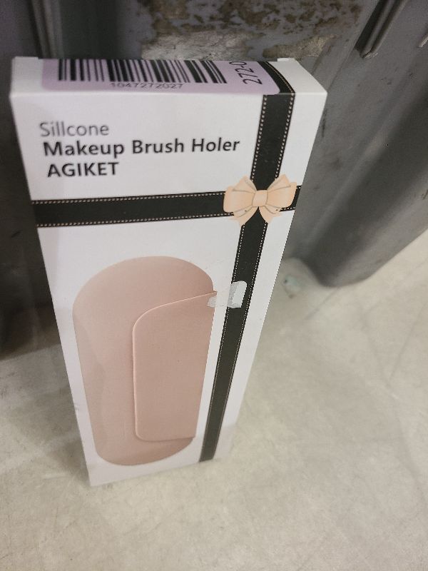 Photo 1 of AGIKET Silicone Makeup Brush Holder Travel Cosmetic Bag?Soft Portable Cosmetic Face Brushes Holder with Upgrade Anti-Fall Out Magnetic Closure, Large Travel Makeup Brush Case - Walnut