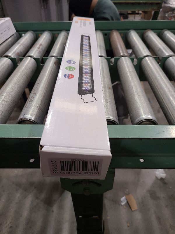 Photo 1 of 
MingDak LED Aquarium Fish Tank Light Fixture, Full Spectrum Lighting for Freshwater Planted Aquariums, Slim & Thin Aluminum Housing, Extendable Brackets, Fit 30" to 36" Fish Tank Model MDGLSD08-24S