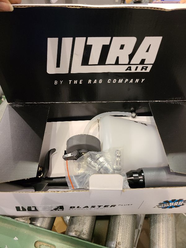 Photo 1 of 
Visit the The Rag Company Store
4.2
4.2 out of 5 stars
(102)
The Rag Company - Ultra AIR Blaster Plus - Deep Clean Interior Detailing Tool; Air and Liquid Combo; Durable Metal Design; Trigger Operated - Black 