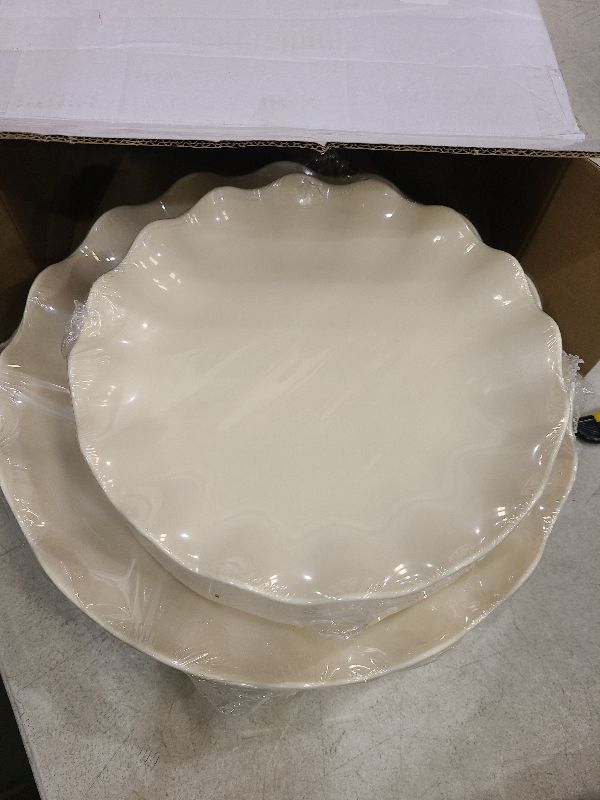Photo 1 of LIYH 24pcs Plastic Plates Reusable,Unbreakable Dinner Plates, Scalloped Plastic Plates, Microwave & Dishwasher Safe,Plates Sets Perfect for Parties, Birthday, Picnics, BPA Free(12Guests)