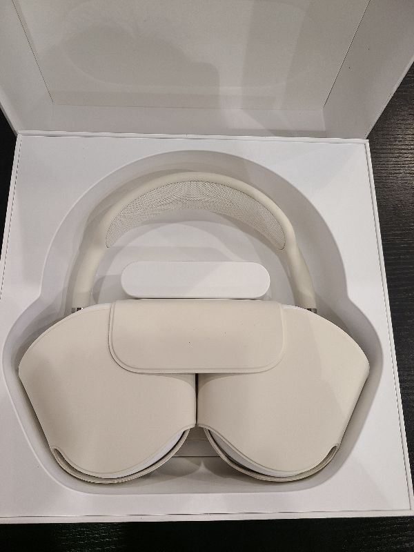Photo 1 of Apple AirPods Max Wireless Over-Ear Headphones, Pro-Level Active Noise Cancellation, Transparency Mode, Personalized Spatial Audio, USB-C Charging, Bluetooth Headphones for iPhone - Starlight